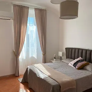 campani-apartment.it-romehotels.com/
